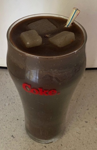 77107-1 € 4,00 coca cola kaars in glas.jpeg